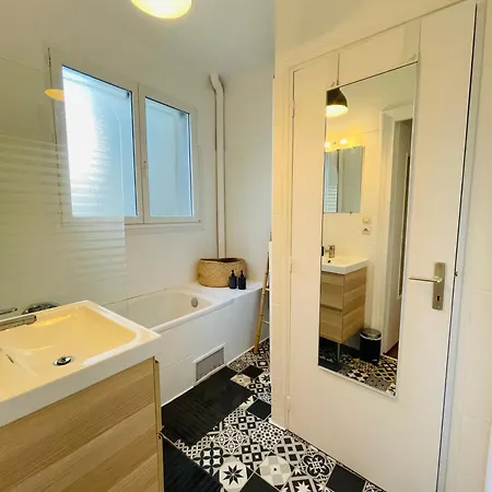 Jean Jaures - Centre *